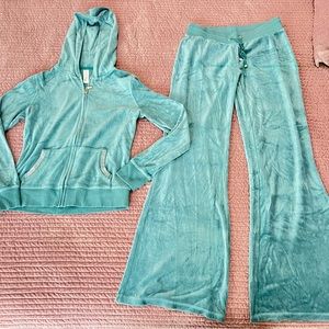 Set: Plush & Lush M Velour Aqua Women’s Tracksuit. VGUC